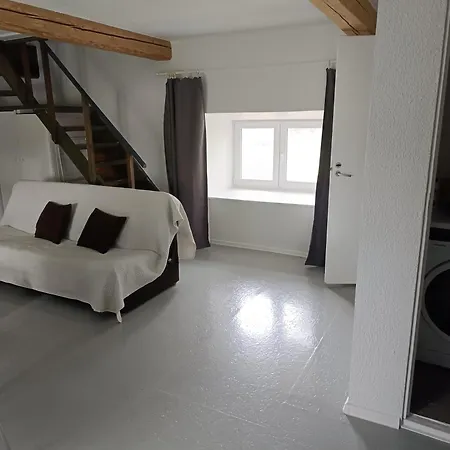 Апартаменты Maeo Apartment